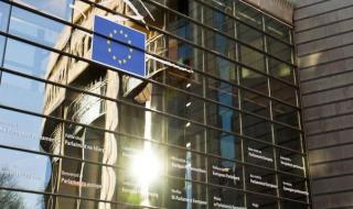 EП прие резолюция за задължително наблюдение на състоянието на демокрацията в ЕС 