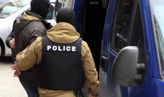 Двамата обвинени полицаи от Трето РПУ в Пловдив остават в ареста