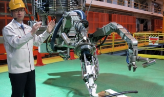 Робот-амфибия ще обезопасява АЕЦ "Фукушима"