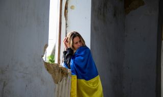 Украинска бежанка в Полша: Тук ни търсят само за секс (ВИДЕО)