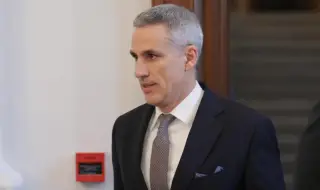 Гюров: Ще извадим 1,4 млн. евро от банката-касичка на модела Борисов-Пеевски - Българската банка за развитие