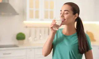 5 причини да пиете вода веднага след събуждане