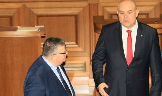 Ченалова за имотите на политици зад граница: Цацаров и Гешев бездействат