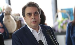 Асен Василев: Държим се като двойкаджиите на ЕС и НАТО