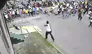 Полицията издирва 19-годишен за стрелбата в Ню Орлиънс