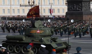 Размяна: Русия пусна 45 украински военнопленници срещу трима руски военни пилоти  