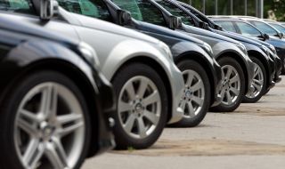 Шефовете на Mercedes, BMW и VW: Дефицитът на чипове в автомобилната индустрия ще продължи до 2023 г