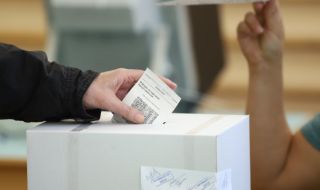 Избирателите вече могат да подават заявления за гласуване по настоящ адрес