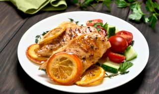 Рецепта за вечеря: Пилешки гърди с лимон и портокал