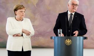 Меркел все още води колоната в Германия