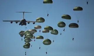 Radev honors the Day of the Military Parachutist in Sofia 