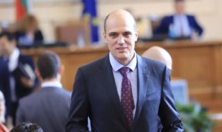Пламен Данаилов: Не е спряно газоподаването от Русия към Гърция и тази газ тече през България
