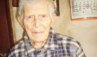 105-годишният дядо Димитър разкрива тайните на дълголетието и щастливия брак