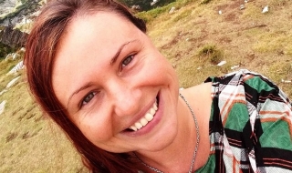 Футболен фен преби журналистка