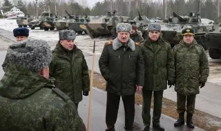 Армията на Беларус може да свали Лукашенко и да премине на страната на Украйна