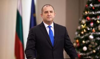 Политолог: Радев се готви за втори мандат