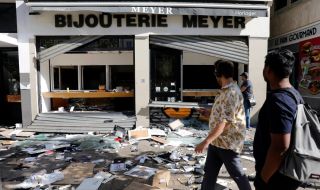 Седем полицаи са простреляни в Лион по време на безредиците