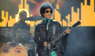 Семейството на Принс съди лекаря му