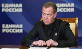 Медведев нападна Сикорски заради думите му за историческия конфликт с Русия