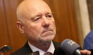 Тодор Тагарев: Американските самолети у нас са цистерни, зареждат други за Иран