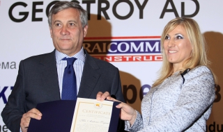 Комисар Таяни за сенчестия бизнес и фалшифицирането на стоки