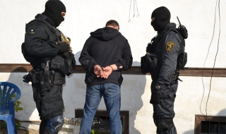 Задържан е бивш военен за опит за атентат