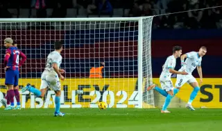 Феноменът Жирона постави Барселона на колене и задмина Реал Мадрид