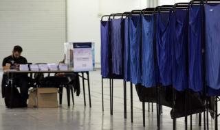 Над половината гърци искат предсрочни избори