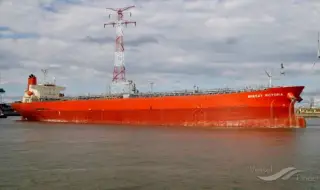 Капитанът на задържания руски танкер в Балтийско море остава в шведски арест