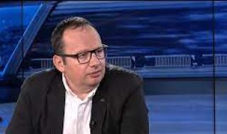 Николай Кръстев: Народът ни, за съжаление, все още е раздвоен в отношението си към войната