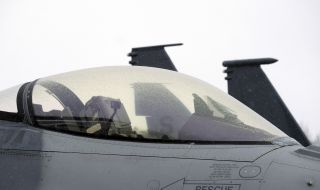 Още една държава обеща изтребители F-16 на Украйна