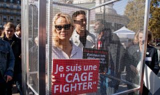 Памела Андерсън с писмо до Цвета Караянчева