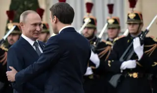 Преговаря ли Макрон тайно с Путин?