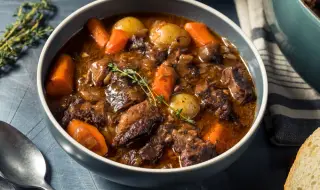 Рецепта на деня: Крехко телешко с ноемврийски зеленчуци