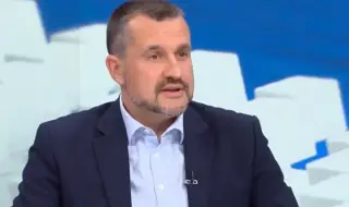 Калоян Методиев пред ФАКТИ: Отвън са им вдигнали мерника на Радев, Борисов и Пеевски
