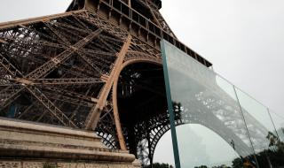 Обграждат Айфеловата кула с бронирани стъкла (СНИМКИ)
