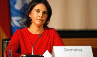 Бербок: Не виждам преговорите с Русия като възможност