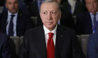 Турският президент Реджеп Ердоган смени двама министри