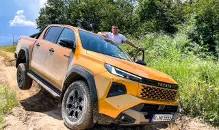 Тествахме новата Toyota Hilux на брутално офроуд трасе. Вижте и колко струва у нас