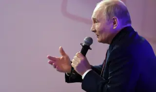 Владимир Путин похвали Виетнам за "балансирания" му подход към конфликта в Украйна 