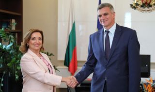 И Италия ни натисна за отношенията със Скопие