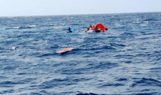 За денонощие: В Италия спасиха над 1300 мигранти в Средиземно море
