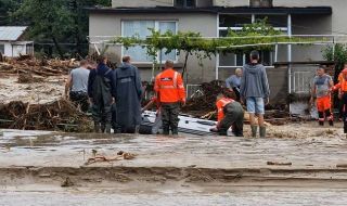 В наводнените села все още няма вода