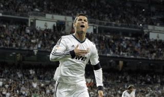 Роналдо спасява фен от затвор