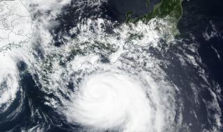 Япония и Тайван очакват мощен тайфун