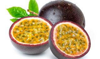 Учени: Маракуята може да убива яйцата на плодовите мушици