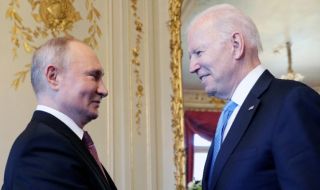 Макрон урежда среща Байдън-Путин