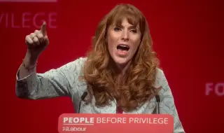 The Sunday Telegraph: Анджела Рейнър крои заговор срещу премиера Киър Стармър