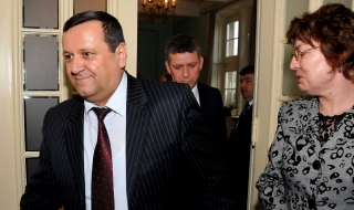 Адемов: Знам, че доходите, пенсиите и социалните плащания са изключително ниски