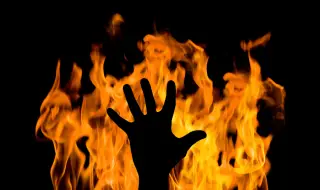 Обезумял от глад бивш боксьор подпали туристи